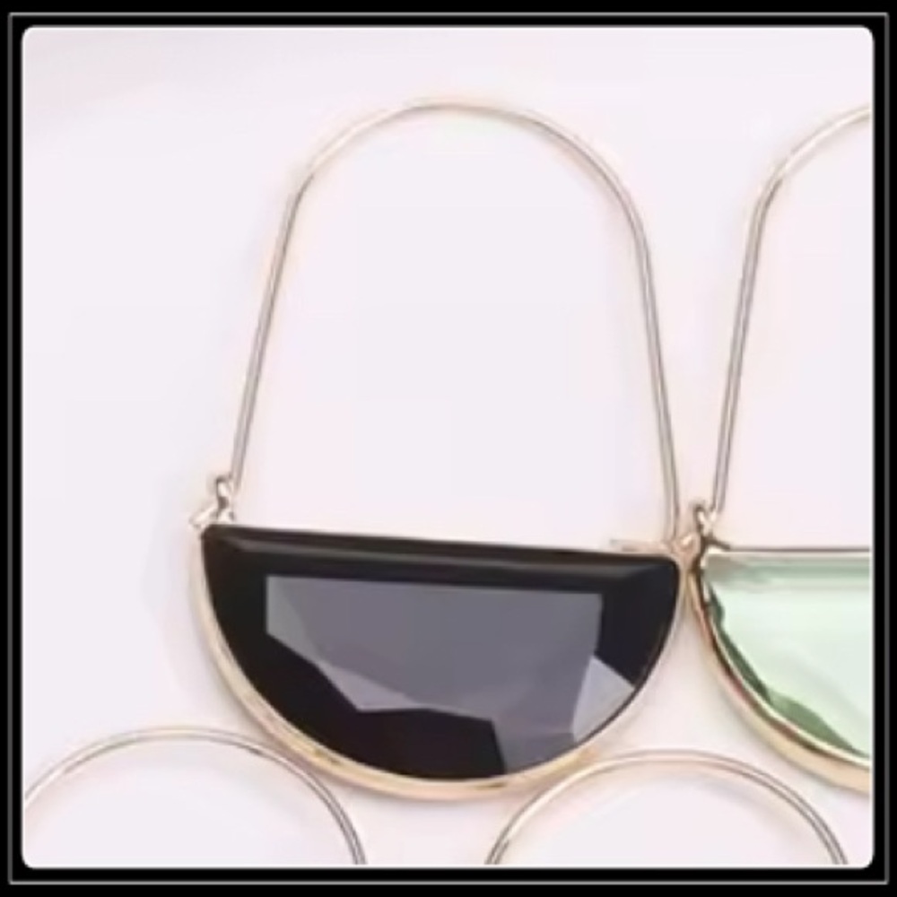 NEW GOLD BLACK ONYX CRYSTAL ARC BOHO EARRINGS - Picture 3 of 4